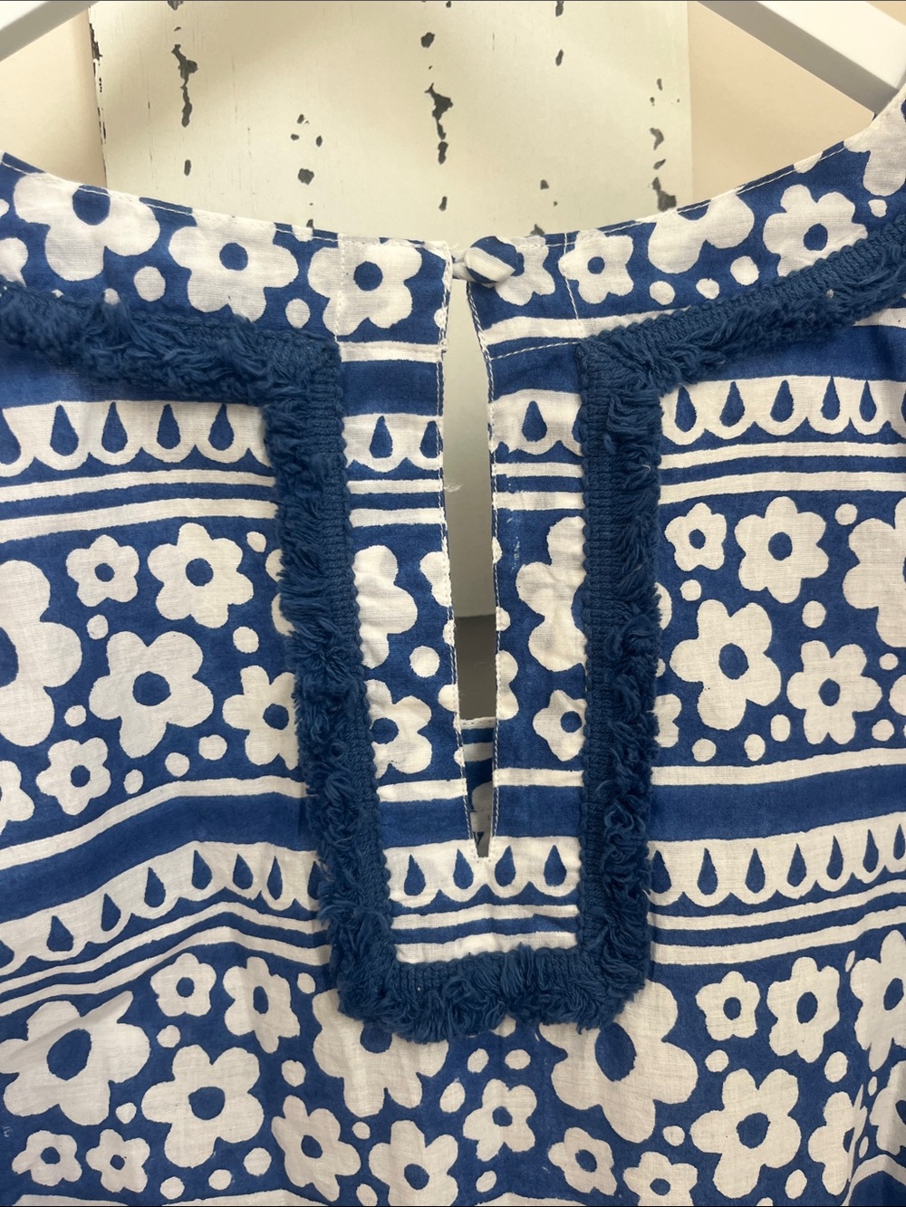 Tuckernuck Blue and White Floral-Print Mini Dress; Size Large. Pit to pit 18.5” - Picture 8 of 12